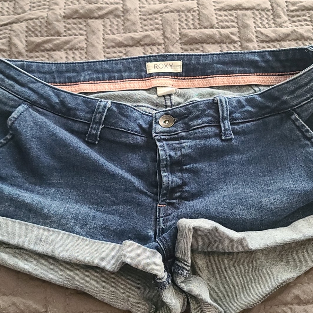 Roxy shorts